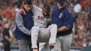 Medias Rojas: Eduardo Núñez sale tras lesionarse rodilla