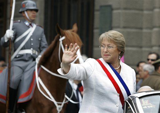 Presidentas de Chile y Argentina marcan acuerdo de paz