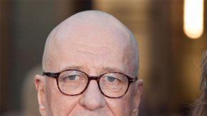 Geoffrey Rush dimite de Academia de Cine australiana tras acusación