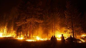os incendios en California han destruido casi 8.000 kilómetros cuadrados (3.000 millas cuadradas).