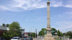 Jueza autorizó retiro de monumento confederado en Kentucky