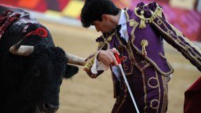 Pueblo español de duelo por muerte de concejal corneado