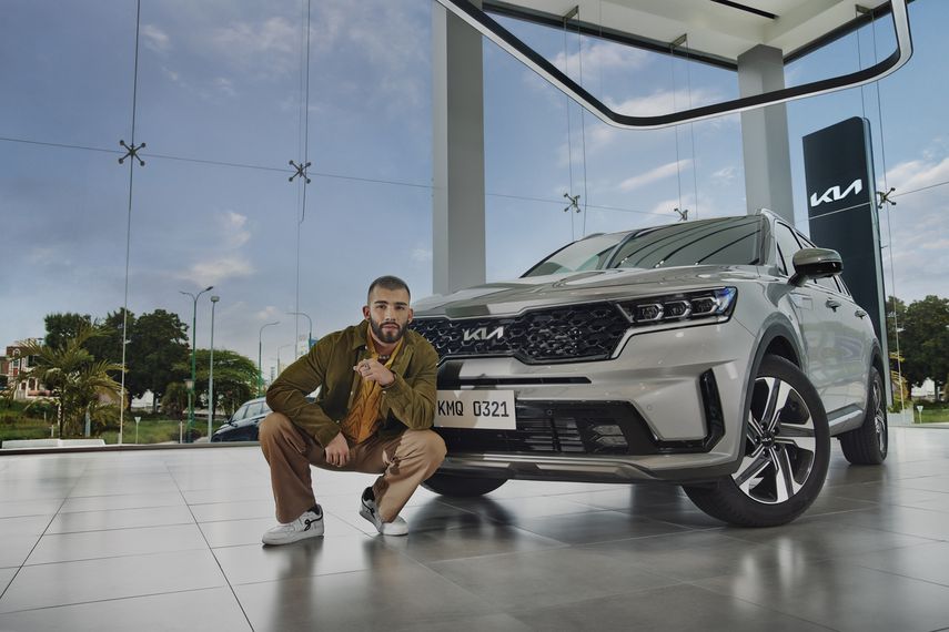 La nueva colaboración entre Kia y Manuel Turizo incluirá contenido que será exhibido en 11 países de América Latina. La nueva colaboración entre Kia y Manuel Turizo incluirá contenido que será exhibido en 11 países de América Latina.