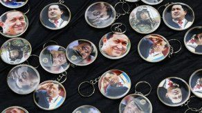 Maduro ve improbable embalsamar cuerpo de Chávez