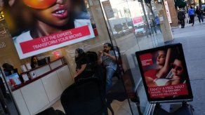 Australia prohíbe los bancos de bronceado artificial