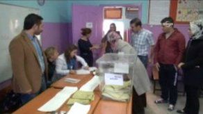 Turquía vota en repetición de comicios parlamentarios clave