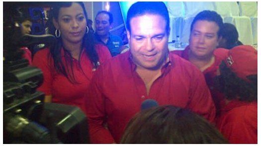 Juan Carlos Arosemena reconoce triunfo de Navarro