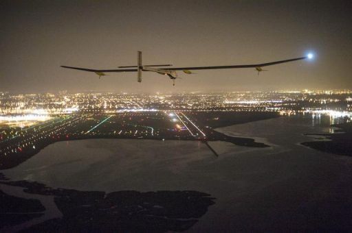 El avión solar hace historia al cruzar EEUU de costa a costa