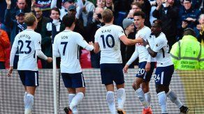 Tottenham golea a Liverpool y empata con United