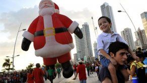 Desfile de Globos en Cinta Costera