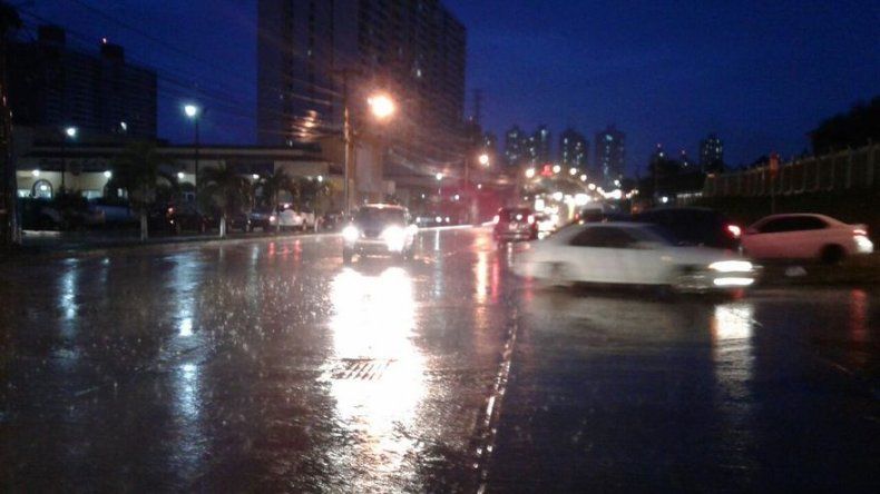 FTC rescata cinco personas durante las lluvias, seis casas inundadas