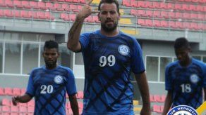 Universitario le da un mes y medio a Cristian Fabbiani para ponerse en forma