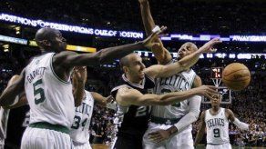 Duncan bloquea tiro crucial y Spurs gana por un punto