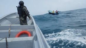 Policía Nacional rescata embarcación a la deriva Policía Nacional rescata embarcación a la deriva