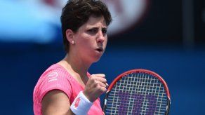 Carla Suárez supera en primera ronda a la francesa Oceane Dodin