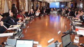 Gabinete aprueba crédito para AAUD y Mides por 100 a los 70 Gabinete aprueba crédito para AAUD y Mides por 100 a los 70