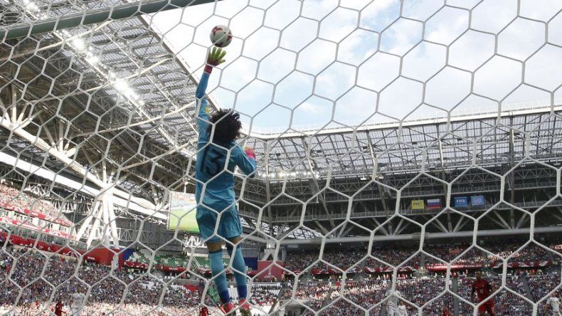 Ochoa responde a la confianza de Osorio en el arco mexicano