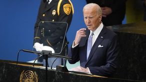 Un día después de que el presidente Joe Biden arremetió contra el líder ruso Vladimir Putin por lo que calificó de violaciones flagrantes de la Carta de la ONU y el derecho internacional, Estados Unidos planteará ante el Consejo de Seguridad de la ONU que Rusia debe enfrentar una mayor censura.