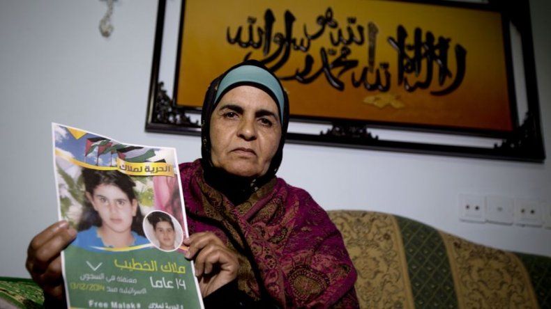 Israel encarcela a palestina de 14 años por lanzar piedras