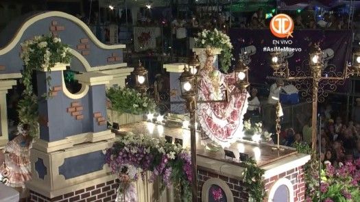 Luz Beatriz Spiegel sorprende con su corona de oro