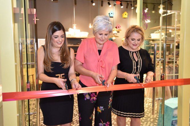 Pili Carrera reabre sus puertas en Panamá