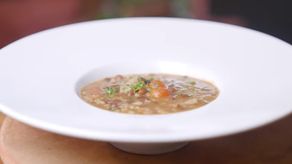 Aprende a preparar un rico guacho de costilla de cerdo