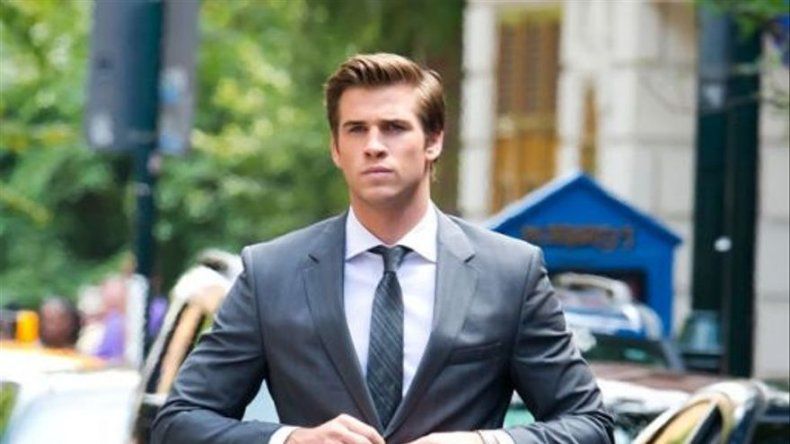 A Liam Hemsworth le incomoda rodar escenas de sexo