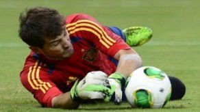 Iker Casillas será el arquero titular ante Uruguay