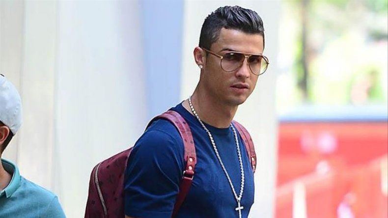 El peluquero de Cristiano Ronaldo peina también a su estatua de cera