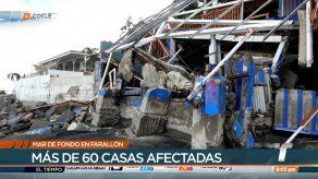 Más de 60 casas afectadas por mar de fondo en Farallón