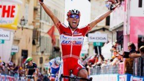 Español Purito Rodríguez gana etapa y lidera el Giro