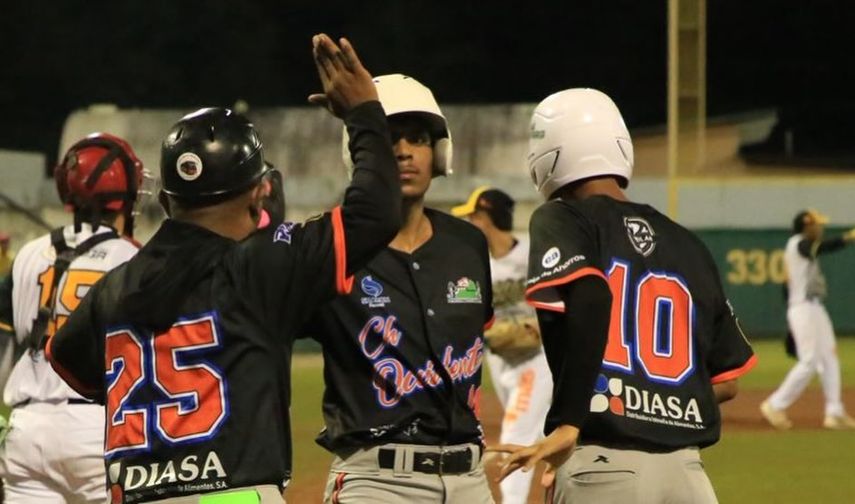 El Béisbol Juvenil 2026 continua con emocionantes encuentros.
