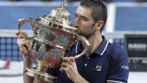 Cilic arrolla a Nishikori y se corona en Basilea