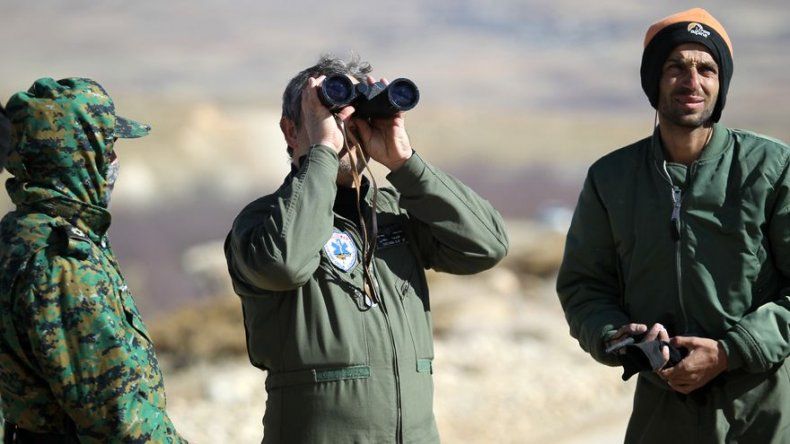Suspenden por segunda noche la búsqueda del avión desaparecido en Irán