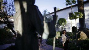 Disculpas de papa no alteran protestas contra canonización Disculpas de papa no alteran protestas contra canonización