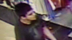 Buscan a sospechoso de tiroteo en centro comercial que dejó 5 muertos en EEUU