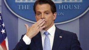 Reporte de Scaramucci muestra plan para oficina de prensa
