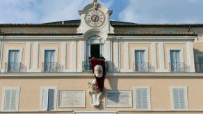 Víctimas de abusos piden que cardenal chileno no asista a cónclave