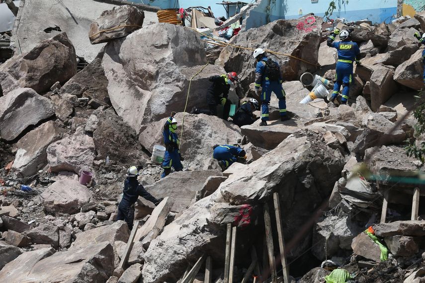 Cuerpos de rescate continúan la búsqueda de desaparecidos