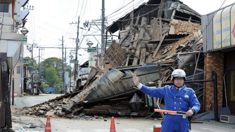 EEUU apoya a Japón en labores de rescate tras el sismo