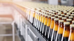 El mayor fabricante de cervezas del mundo se establece en Panamá bajo el régimen SEM.