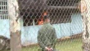 Motín en centro de cumplimiento de menores termina en incendio