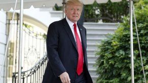 Trump defiende su poder de perdón presidencial en el marco de la trama rusa