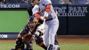 Beltrán y Freese dan triunfo a Cardenales