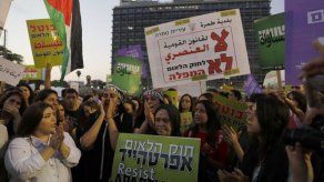 Multitudinaria manifestación de árabes israelíes contra controvertida ley