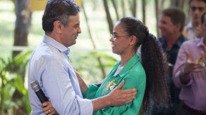 Abrazo de Silva a Neves inaugura inédita alianza política contra el PT