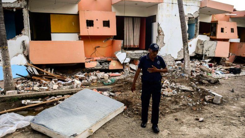 México anuncia que terremoto y huracán le impiden dar ayuda ofrecida a Texas