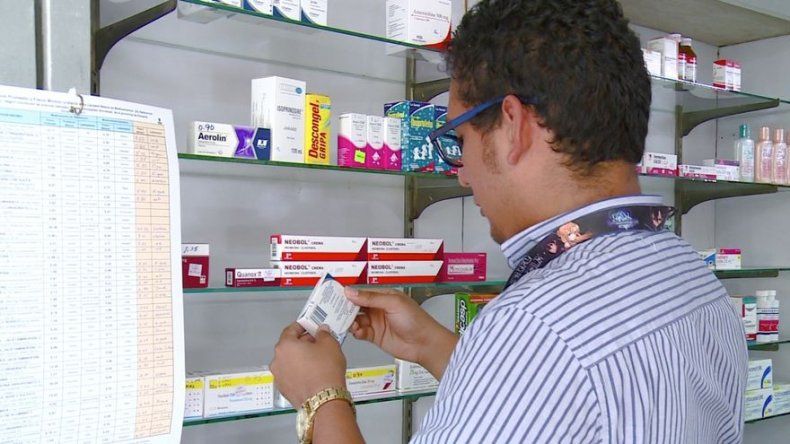 Minsa descubre una farmacia sin permiso de operación y otra con medicamentos vencidos