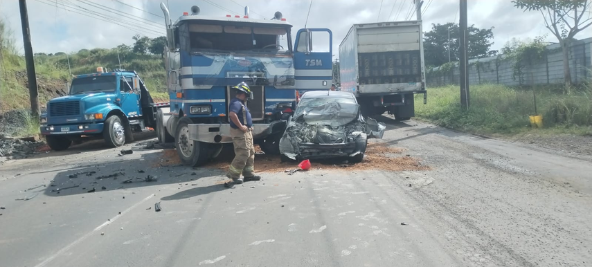 Accidente de tránsito deja víctima fatal en San Vicente.
