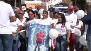 Moradores de Mateo Iturralde en San Miguelito marcharon por la paz
